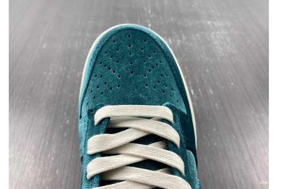 Dunk Velvet Low Nike Green DZ5224-300 0318